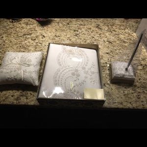 Luxury Wedding Guestbook pen & ring bearer pillow